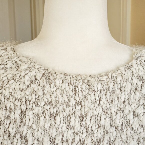 BUFFALO DAVID BITTON Women's Sweater Fuzzy Soft White Gray Pullover Size M - Picture 5 of 7